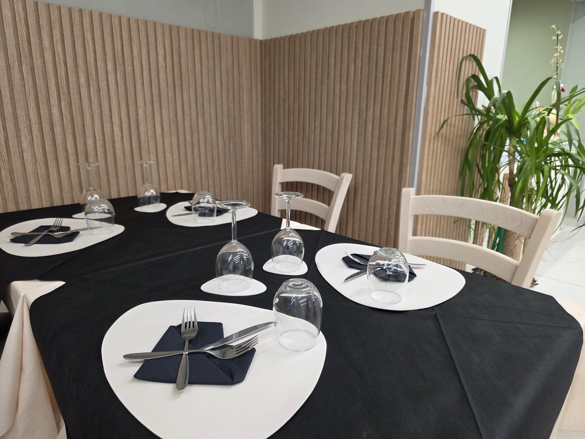 Restaurant interior 4